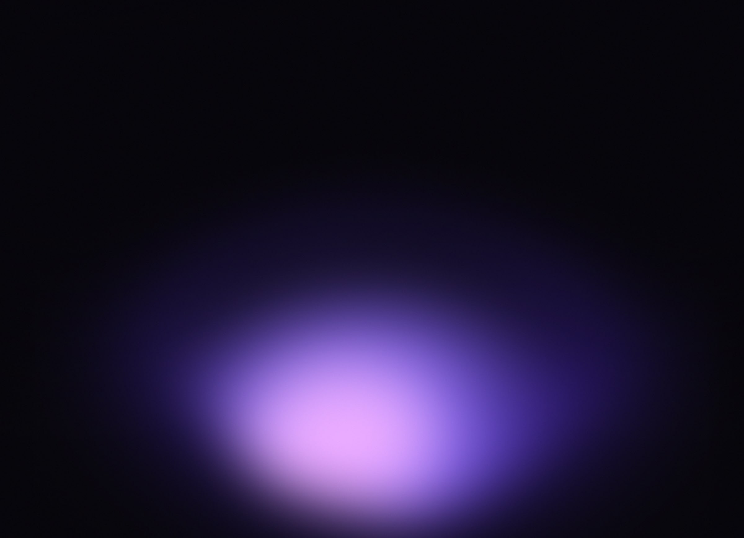 Curved peak background glow